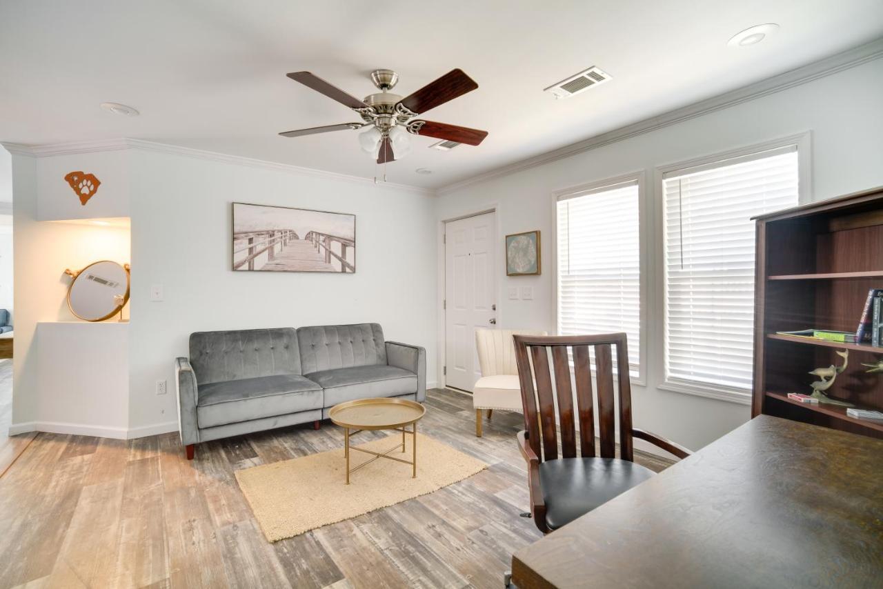 Charleston Home With Porch - 3 Mi To Folly Beach! Екстериор снимка